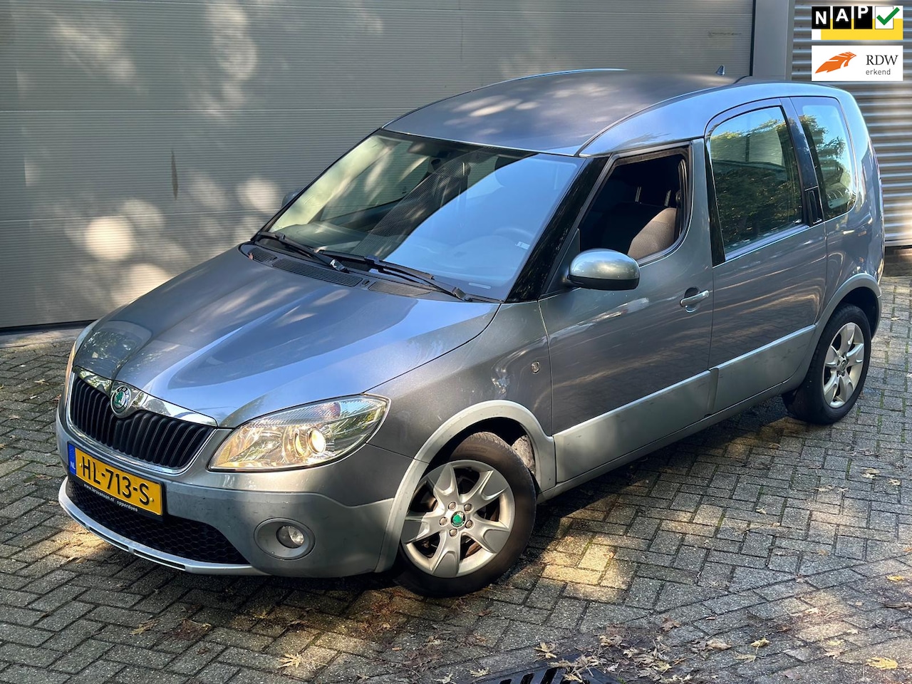 Skoda Roomster - 1.2 TSI Elegance / AIRCO / NETTE AUTO / TREKHAAK - AutoWereld.nl