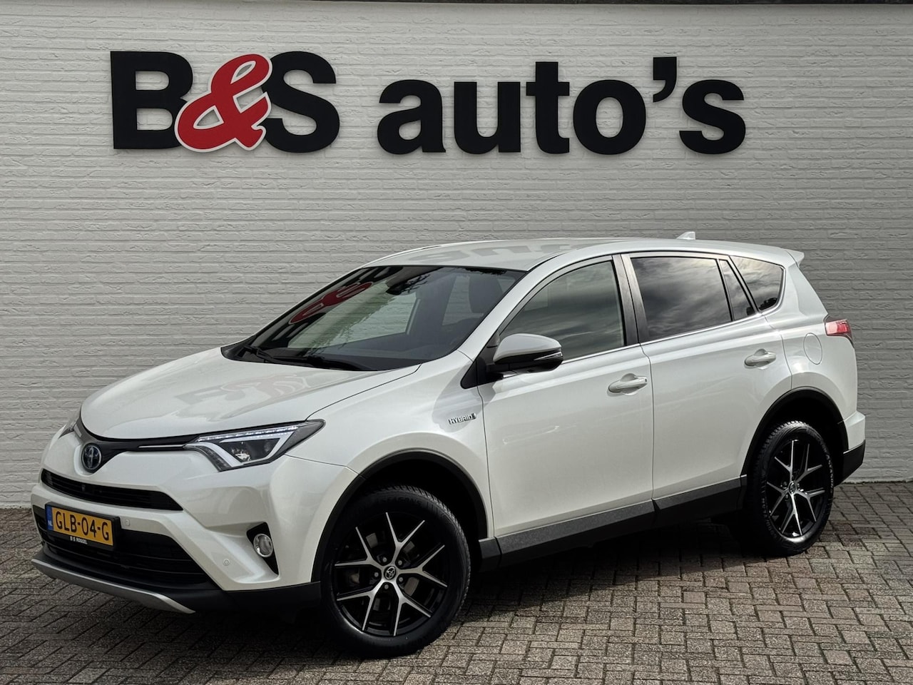 Toyota RAV4 - 2.5 Hybrid AWD Executive Trekgewicht 1650kg Adaptive cruise control 4 seizoenen banden - AutoWereld.nl