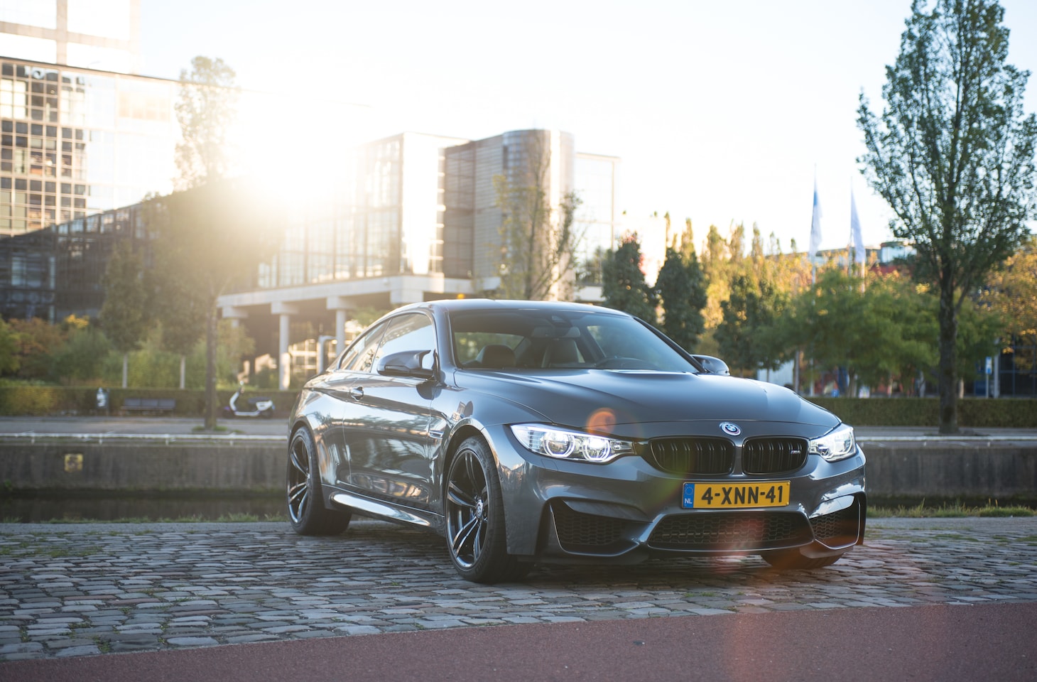 BMW 4-serie Coupé - M4 Origineel NL | HUD | 360° | Adaptief onderstel - AutoWereld.nl