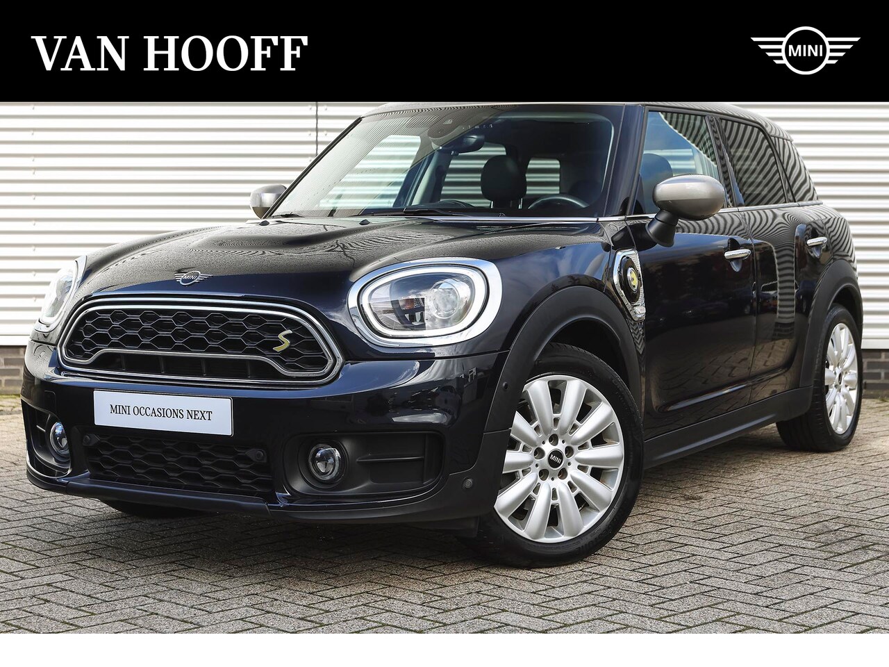 MINI Countryman - Cooper SE ALL4 Chili Automaat / Panoramadak / Achteruitrijcamera / Stoelverwarming / LED / - AutoWereld.nl