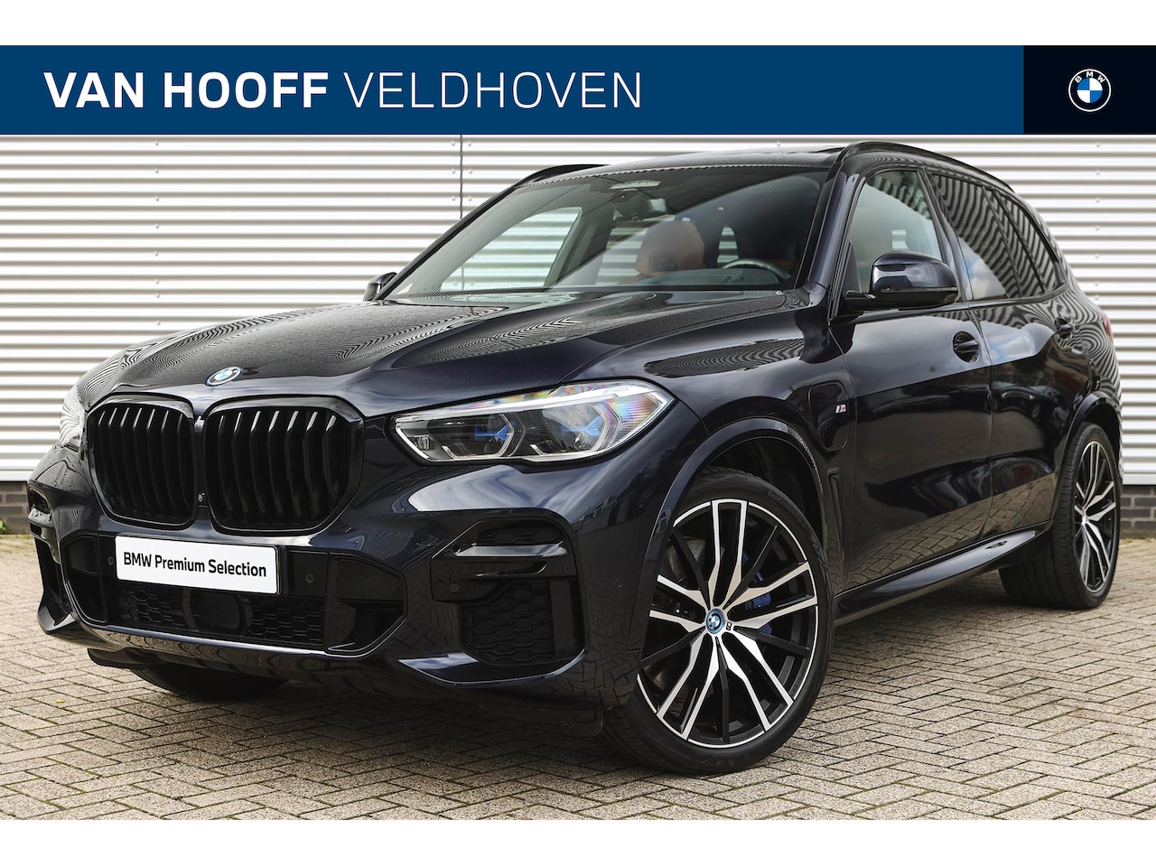 BMW X5 - xDrive45e High Executive M Sport Automaat / Panoramadak / Adaptive Air Suspension / Laserl - AutoWereld.nl