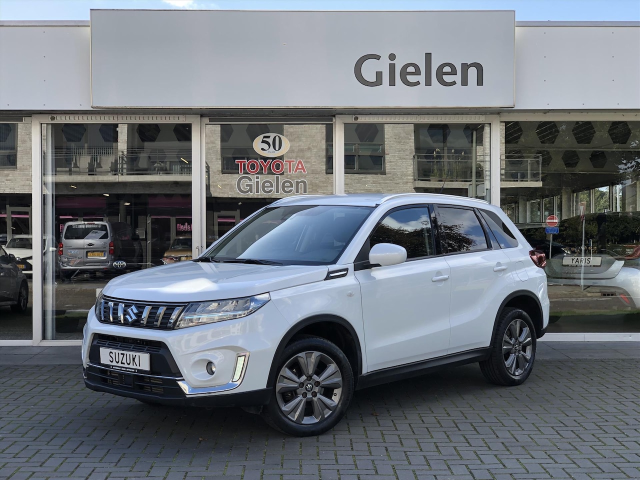 Suzuki Vitara - 1.4 Boosterjet Smart Hybrid Select | 1.500KG Trekgewicht, Adaptive Cruise control, Stoelve - AutoWereld.nl