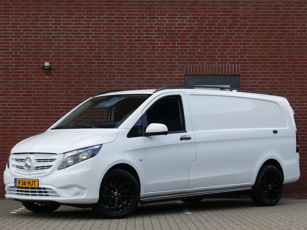 Mercedes-Benz Vito - 119 CDI Extra Lang 4x4 Camera/PDC/Airco/Cruise control - AutoWereld.nl