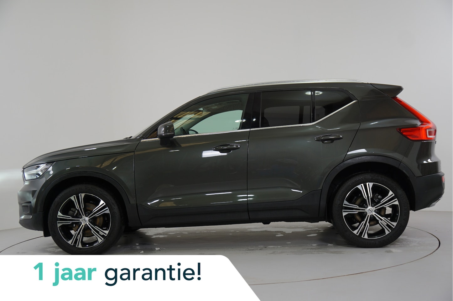 Volvo XC40 - 2.0 T4 Inscription | Leder | Camera | Panoramadak | - AutoWereld.nl