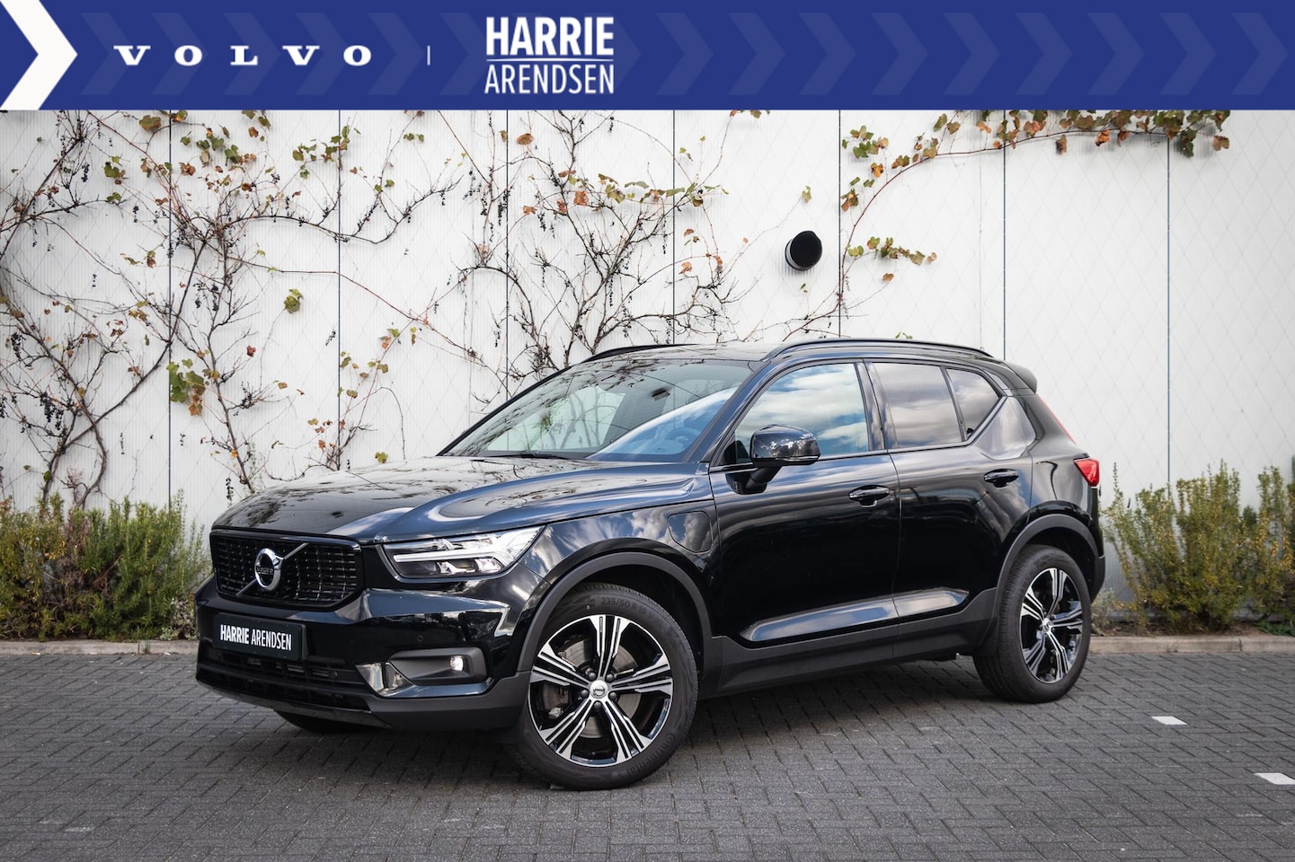 Volvo XC40 - Recharge T4 R-Design | Adaptieve Cruise Control | Extra getint glas | Parkeercamera | Stoe - AutoWereld.nl