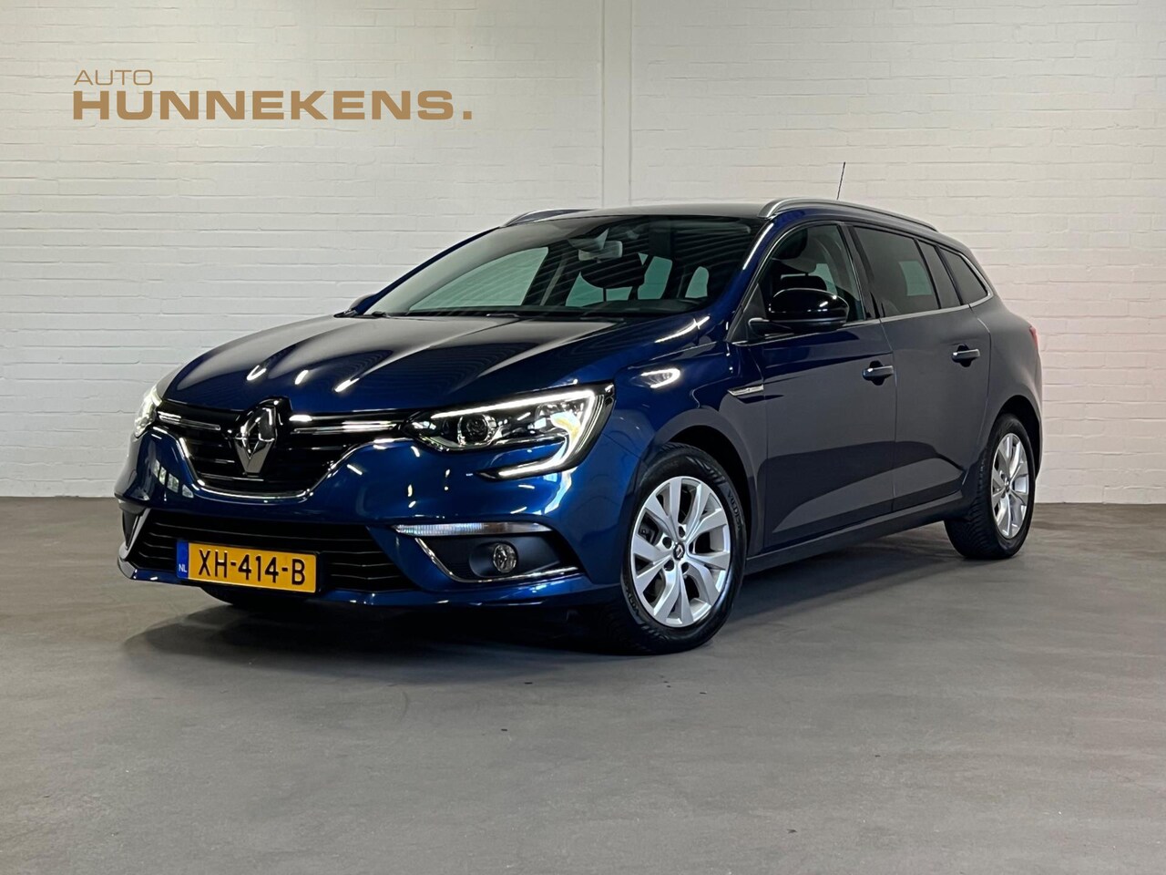 Renault Mégane Estate - 1.3 TCe Limited | Navigatie | DAB | Trekhaak | Cruise & Climate c. - AutoWereld.nl