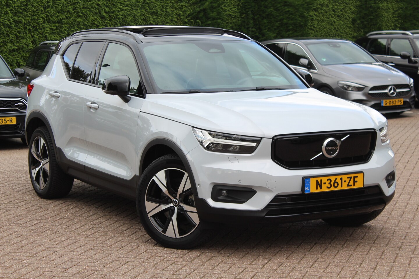 Volvo XC40 - Recharge Pro / Panoramadak / 360Camera / Warmtepomp / 19'' / Sfeerverlichting / ACC / Dode - AutoWereld.nl