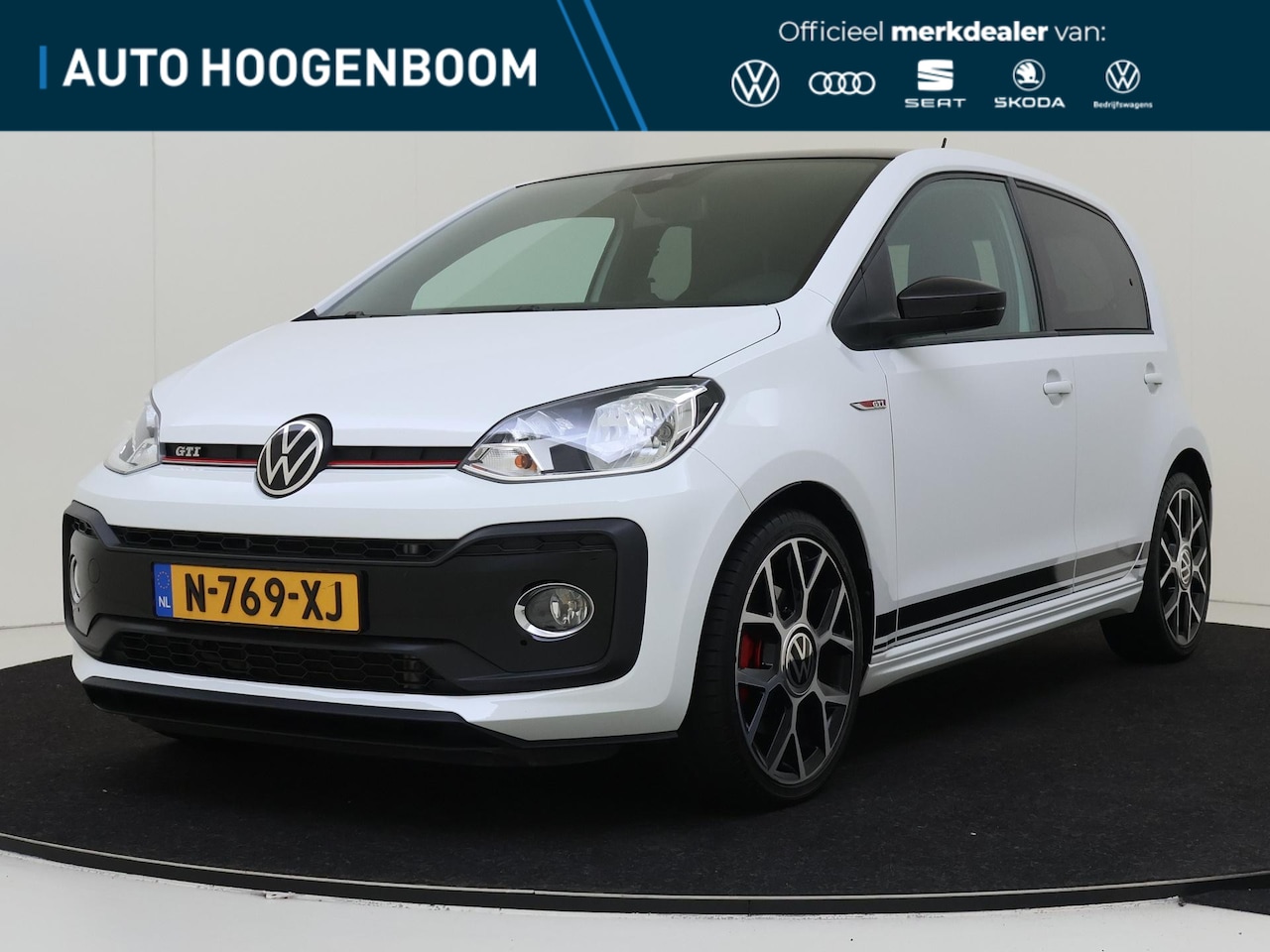 Volkswagen Up! - 1.0 TSI GTI | Stoelverwarming | Achteruitrijcamera | Climate control | Bluetooth | Lane as - AutoWereld.nl