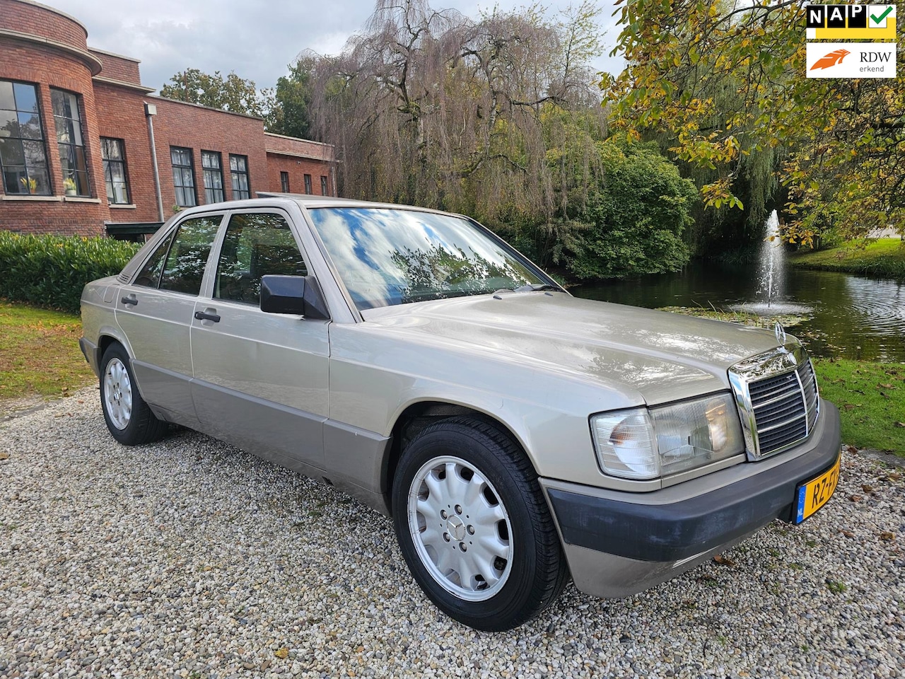 Mercedes-Benz 190-serie - 2.0 E SCHUIFDAK *apk:09-2026* - AutoWereld.nl