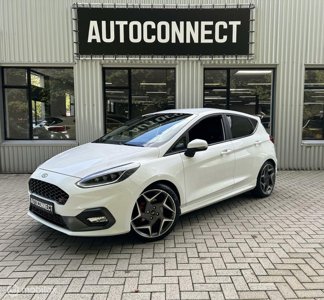 Ford Fiesta - 1.5 EcoBoost ST-3 NAVI, CAMERA, 200 PK 5 DEURS - AutoWereld.nl