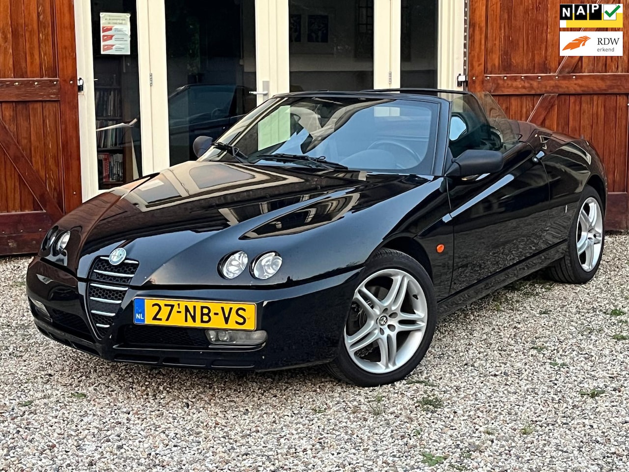 Alfa Romeo Spider - 2.0 T.Spark met nieuwe neus, 1e eigenaar - AutoWereld.nl