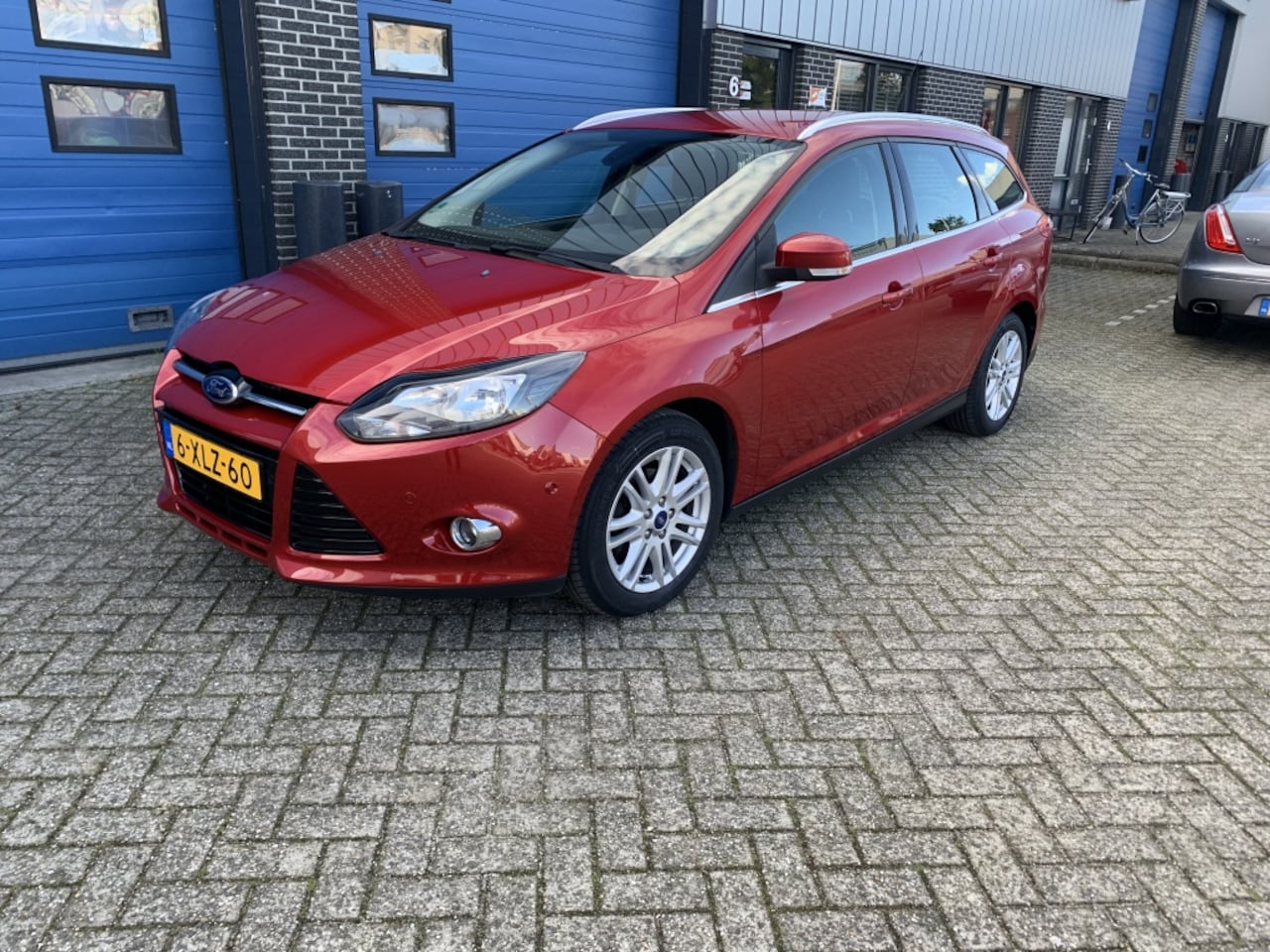 Ford Focus Wagon - 1.0 EcoB. Edit. Plus - AutoWereld.nl