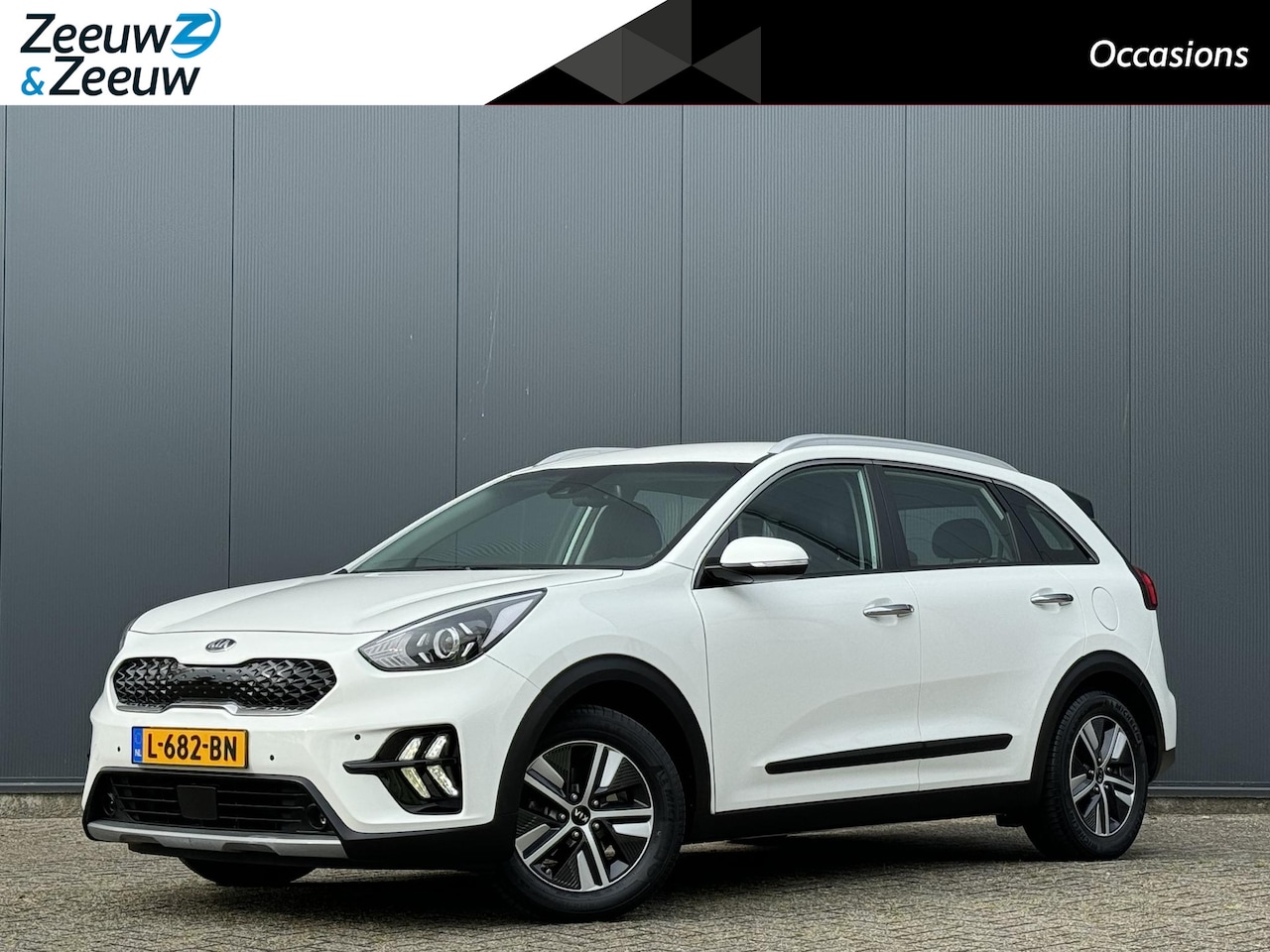 Kia Niro - 1.6 GDi Hybrid DynamicLine | Navi | Camera | Climate Control | Cruise Control | Parkeersen - AutoWereld.nl