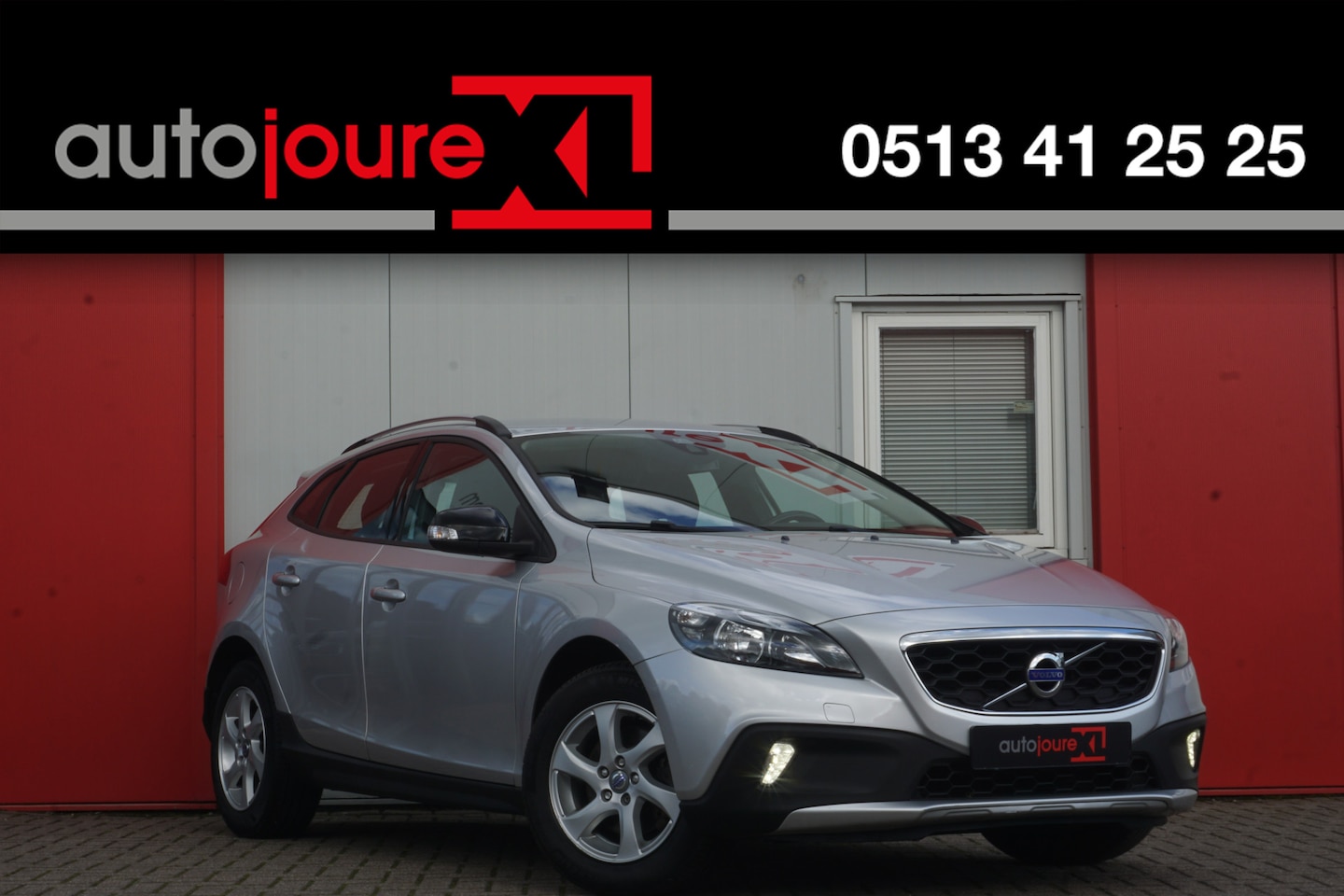 Volvo V40 Cross Country - 1.6 T4 Kinetic | Navigatie | Camera | Trekhaak | Origineel NL | - AutoWereld.nl