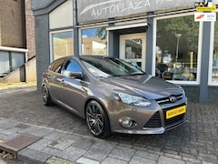 Ford Focus - 1.6 EcoBoost Titanium/ NAVI/ CRUISE / CLIMAT