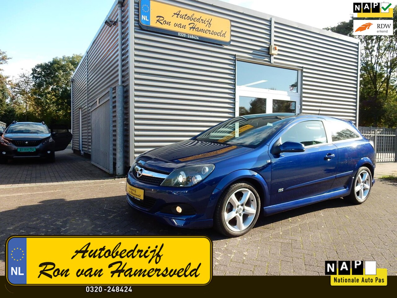 Opel Astra GTC - 1.6 SPORT OPC-LINE*NAVI*PANORAAM*CR CONTR*XENON* - AutoWereld.nl