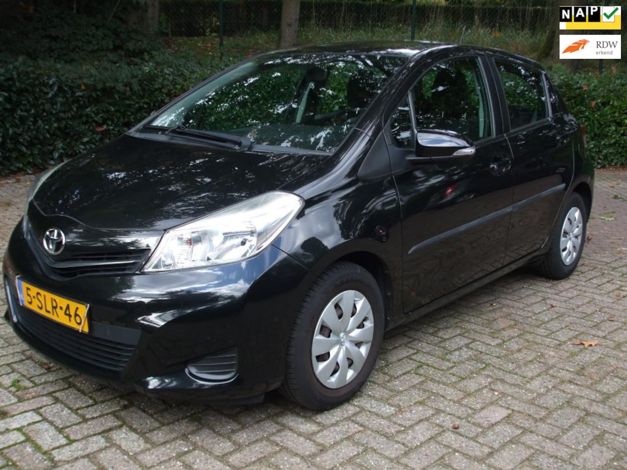 Toyota Yaris - 1.3 VVT-i Now airco zwart 5 drs nw Type nwe APK 174 dkm NAP - AutoWereld.nl