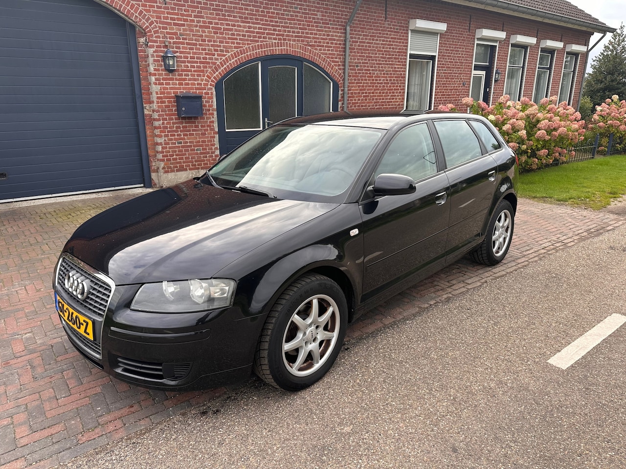 Audi A3 Sportback - 1.6 Attraction apk t/m 18-10-2025 - AutoWereld.nl