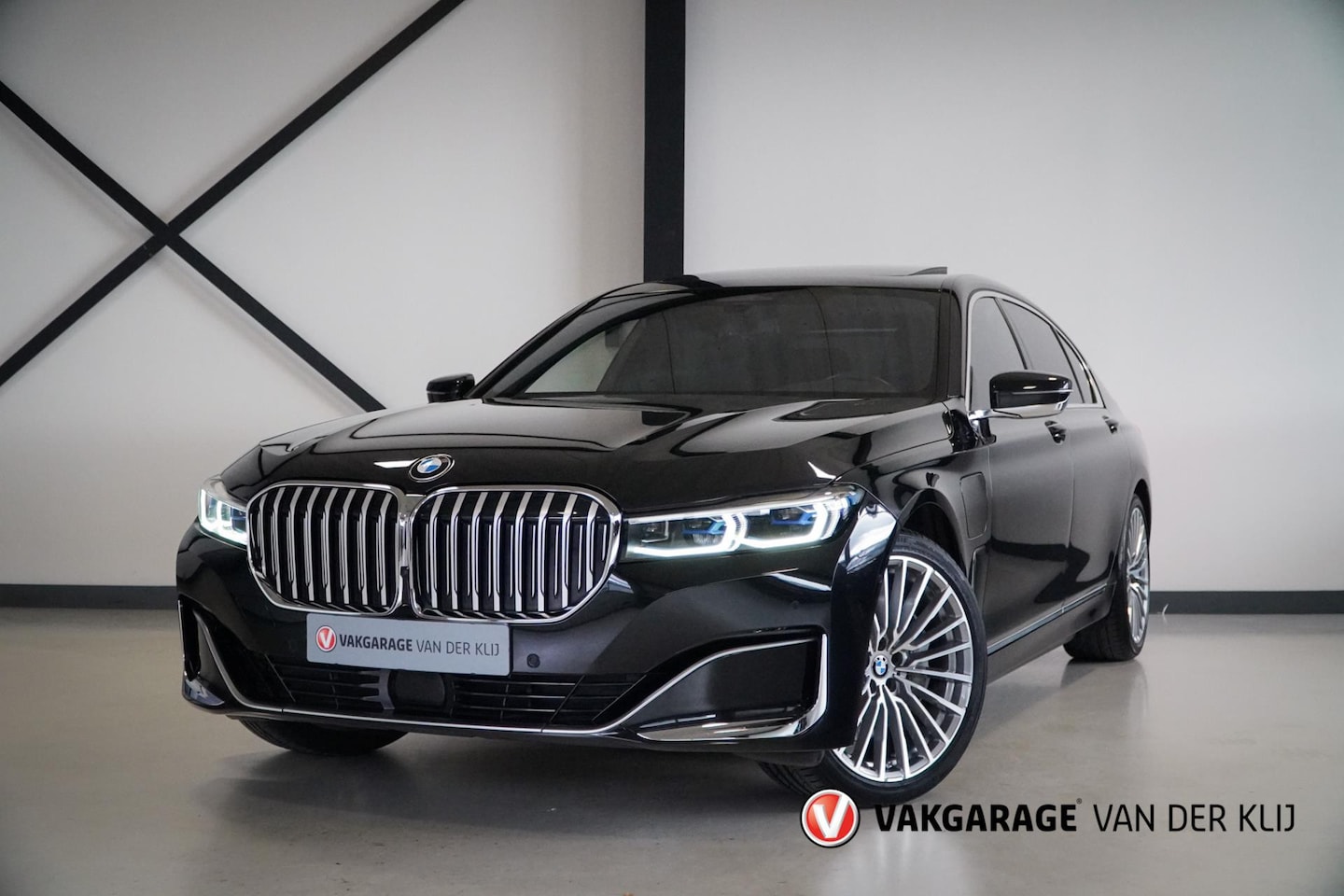 BMW 7-serie - 745Le xDrive | Executive Lounge | Fond Entertain. | TV + | Massage | Driving Ass. Prof. | - AutoWereld.nl