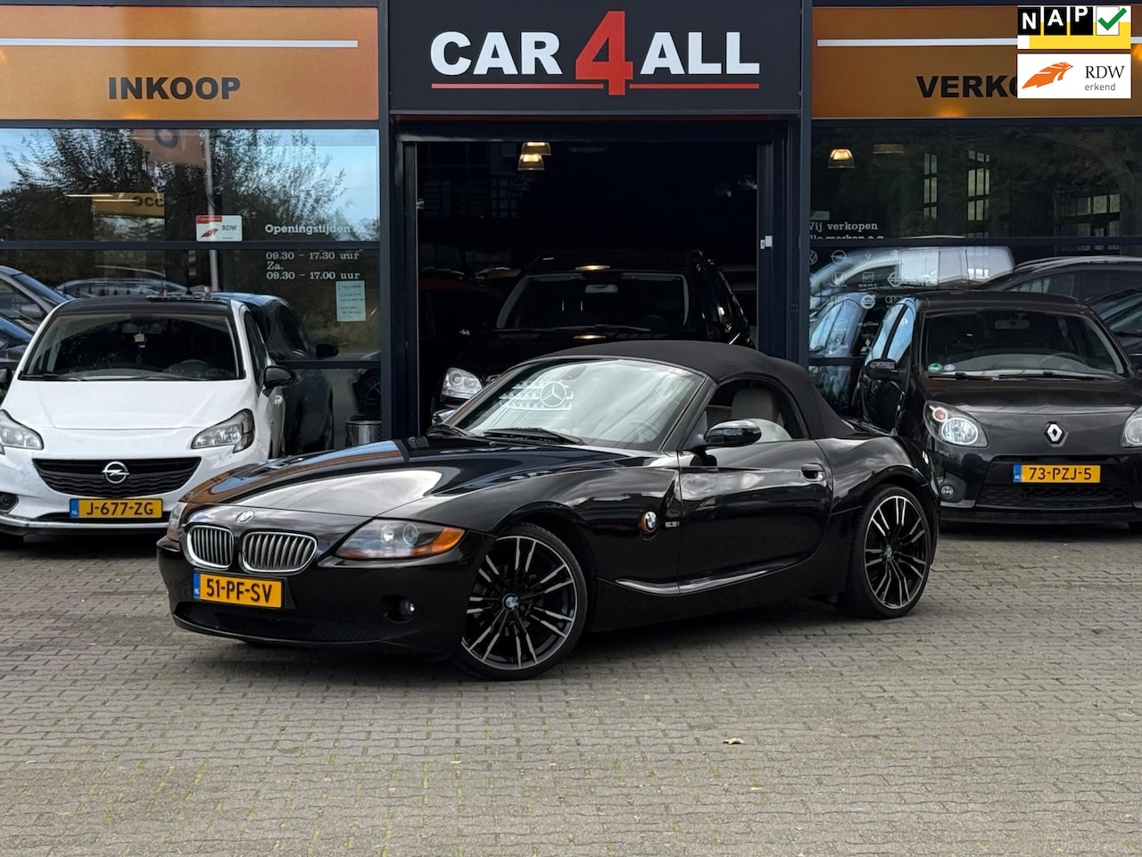 BMW Z4 Roadster - 2.5i S LEDER/STLVRM/AUTOMAAT/NAP/CRUISE/AIRCO!! ZEER NETJES 19INCH - AutoWereld.nl