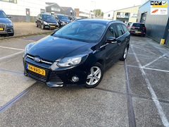 Ford Focus Wagon - 1.6 EcoBoost Titanium/5drs/3E EIG/NAP/1jaar apk/parkeersensoren/navi/dealeronderhouden/zee