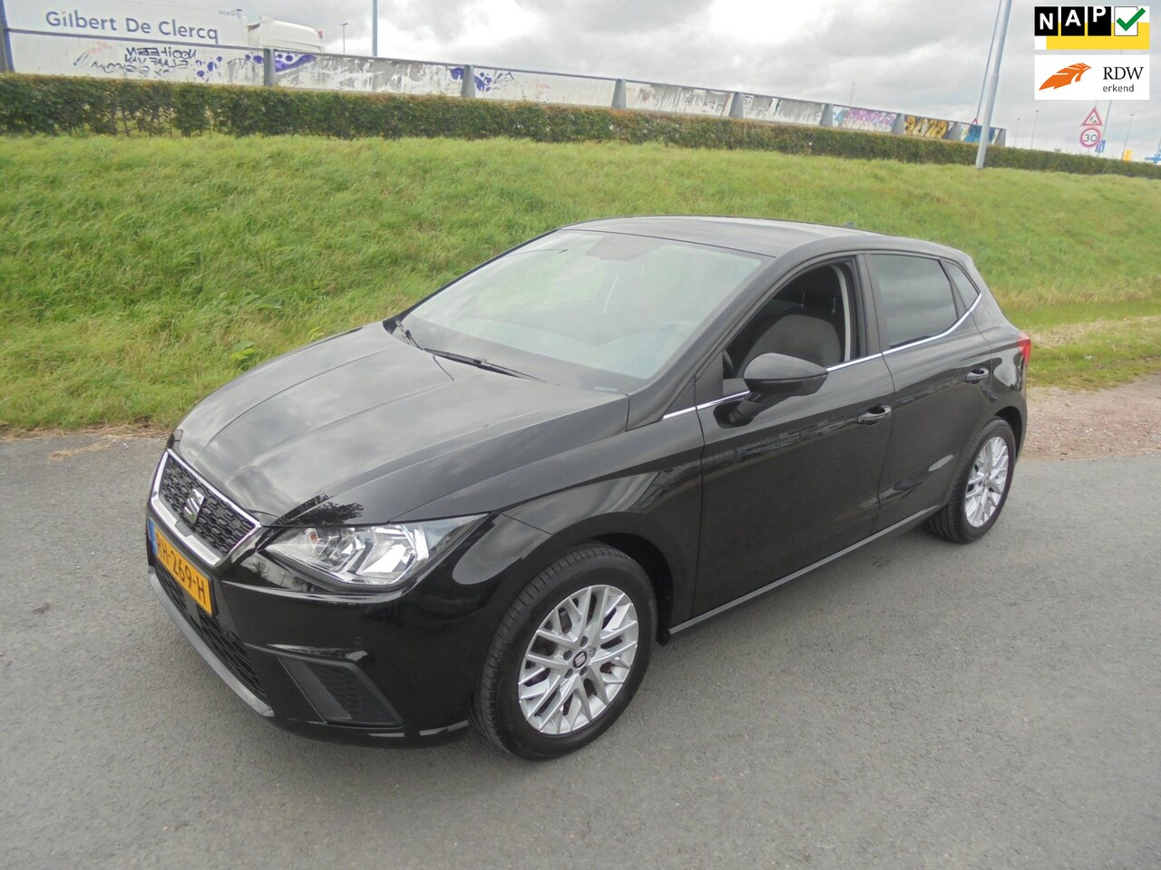 Seat Ibiza - Seat ibiza 1.0 tsi 5 deurs airco ecc lmv trekhaak 97.000km eerste eigenaar - AutoWereld.nl