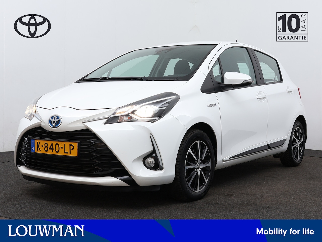 Toyota Yaris - 1.5 Hybrid Design Sport Limited - AutoWereld.nl