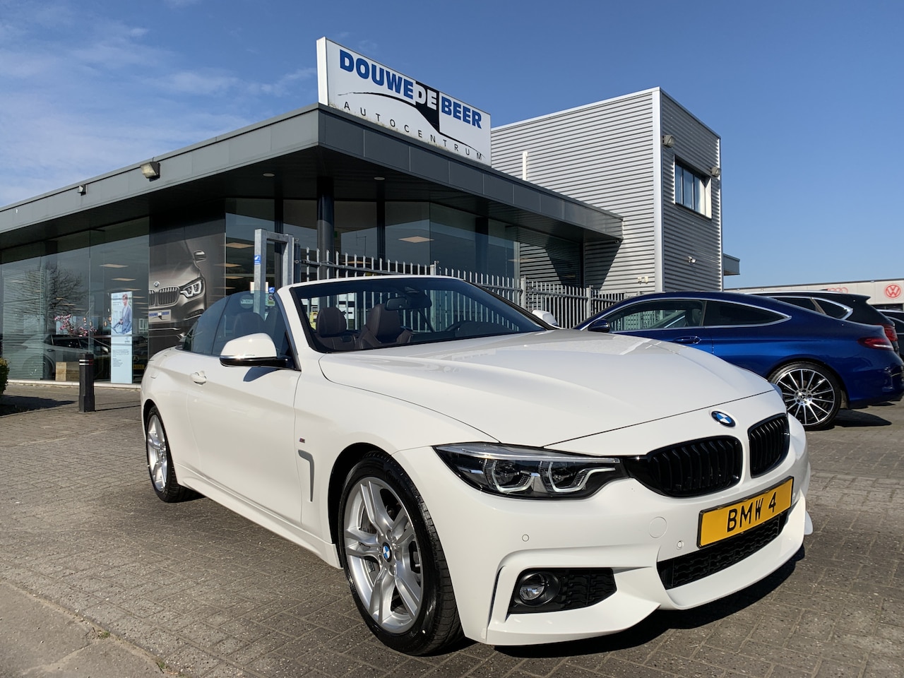 BMW 4-serie Cabrio - 420i M sport 420 Airscarf | Leer | Head-Up | Camera - AutoWereld.nl