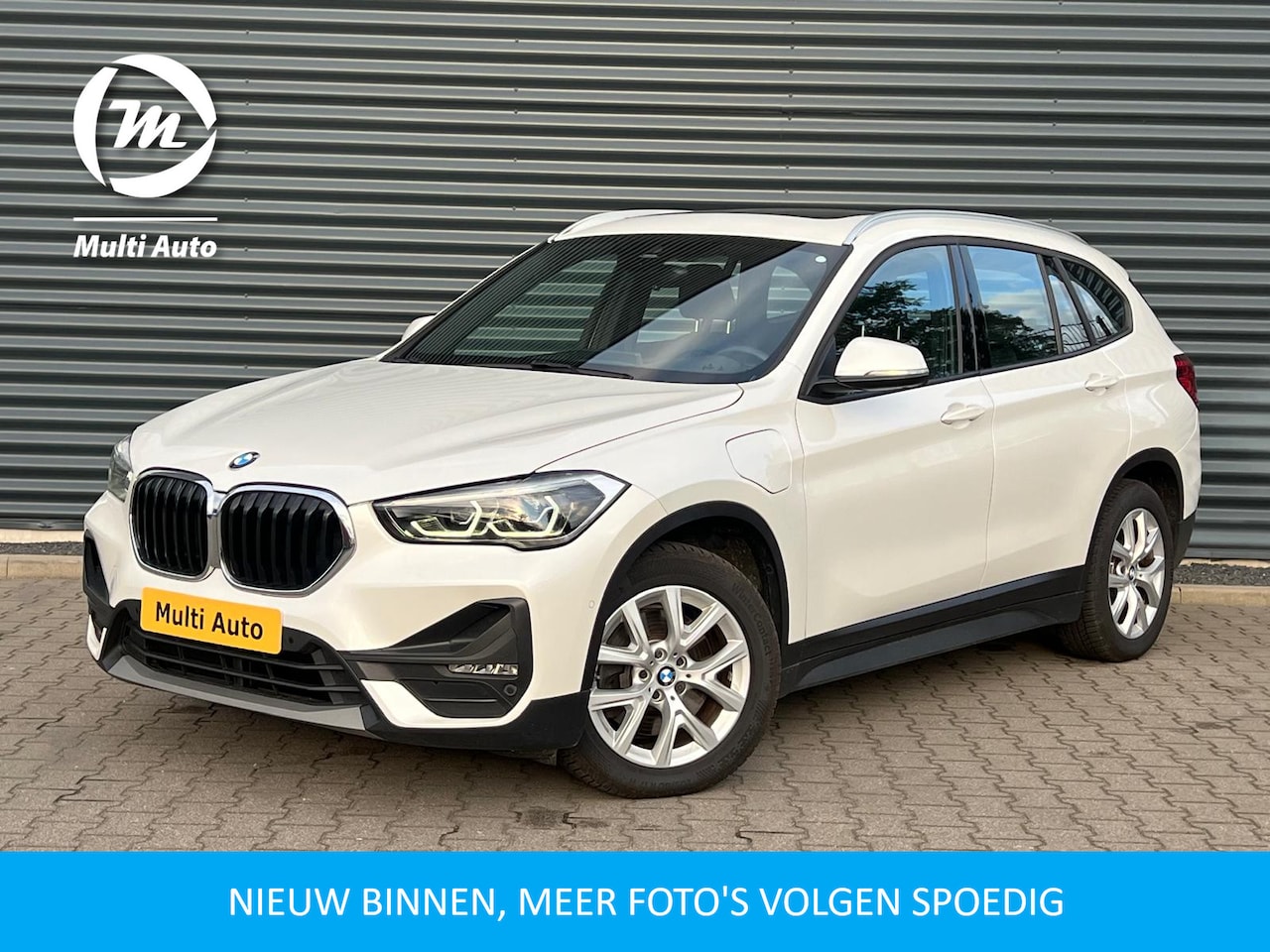 BMW X1 - xDrive25e Plug in Hybrid | PHEV | Panodak | Camera | Carplay | Head-up Display | Led | Sto - AutoWereld.nl