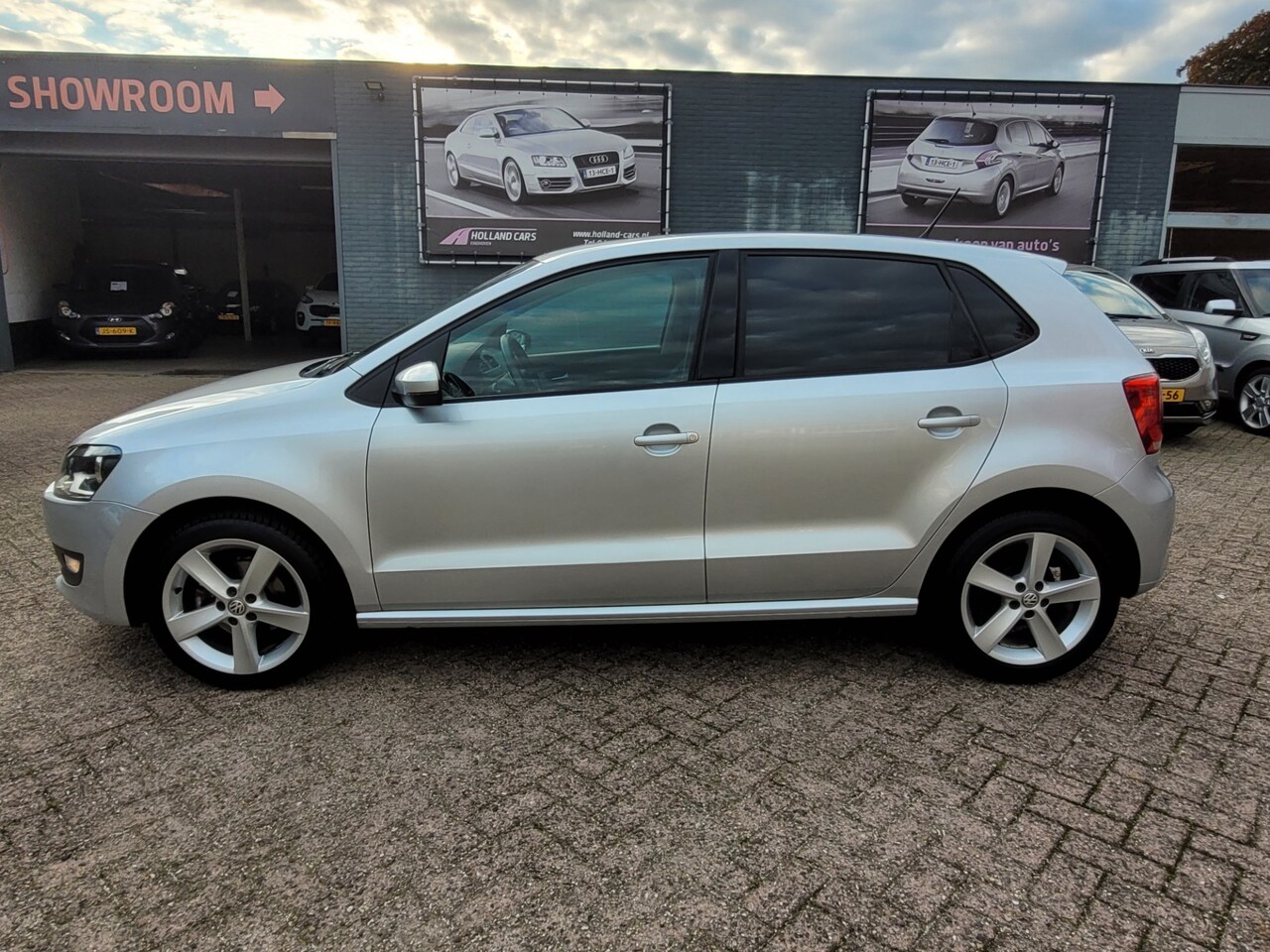 Volkswagen Polo - 1.4-16V Comfortline 5-deurs - Airco - Elektrisch pakket - L.m velgen - AutoWereld.nl