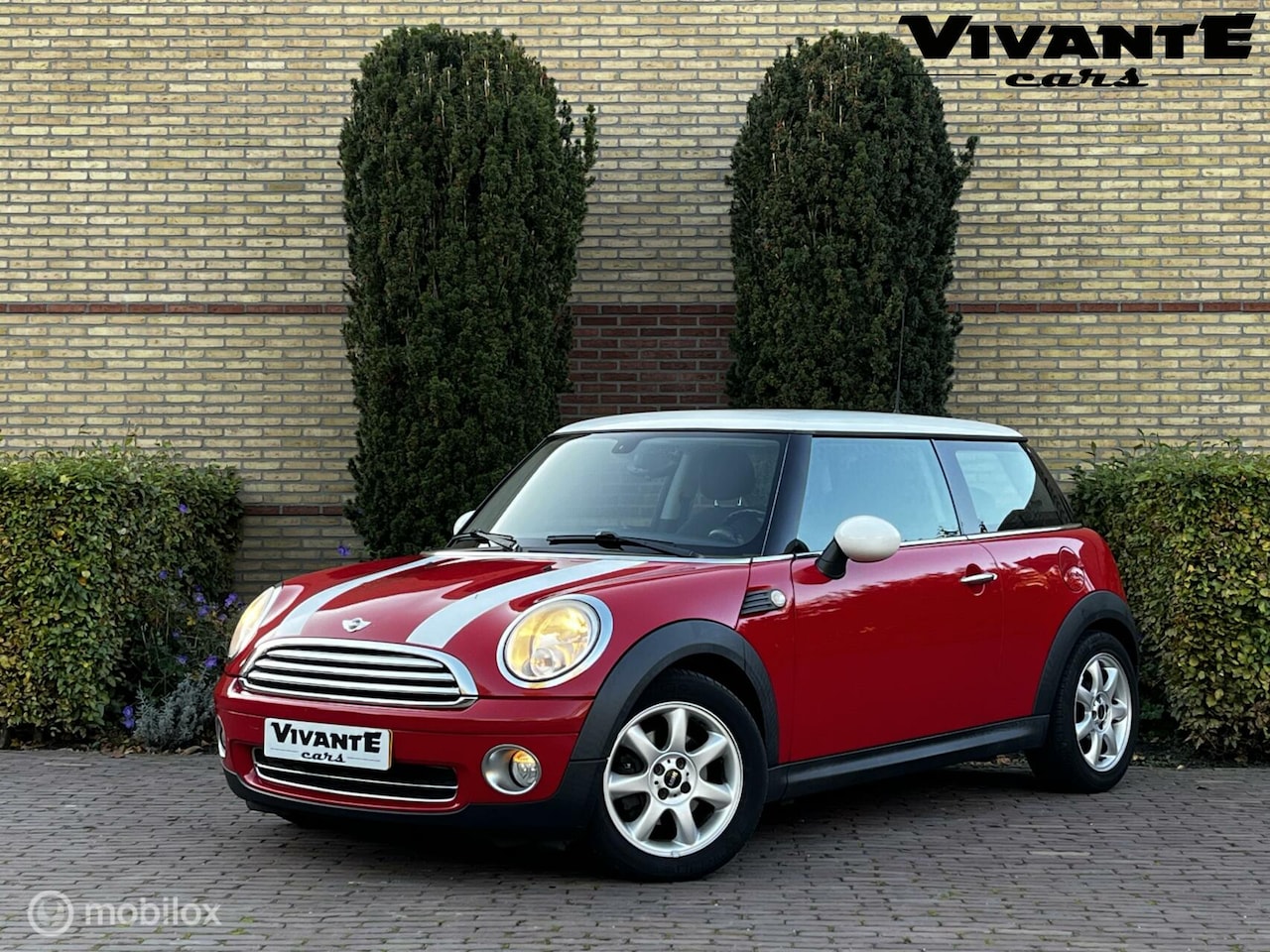 MINI Cooper - Mini 1.6 120pk Chili Airco | Cruise | LMV - AutoWereld.nl