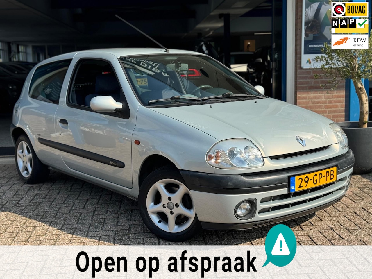 Renault Clio - 1.2-16V Authentique 2001 Elektr LM APK NAP! - AutoWereld.nl