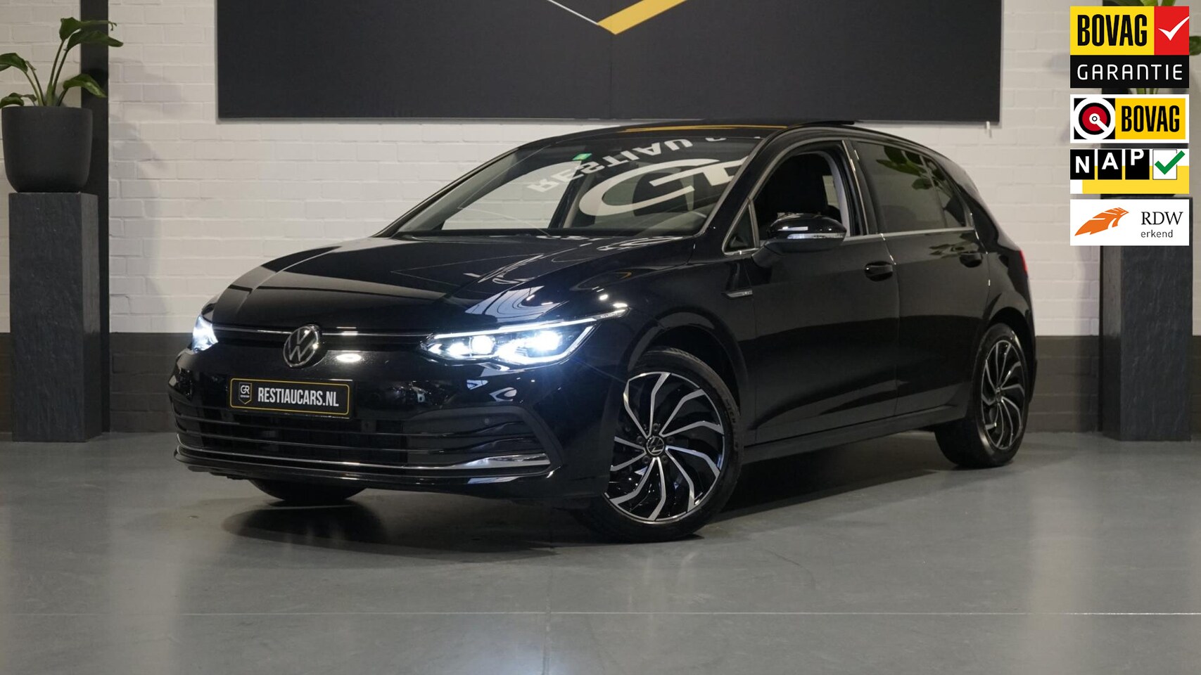 Volkswagen Golf - 8 1.5 eTSI Style ACC-ALCANTARA-CAMERA-DAB-KEYLESS-MASSAGE-MEMORY-PANORAMA-IQ LIGHT-Etc - AutoWereld.nl