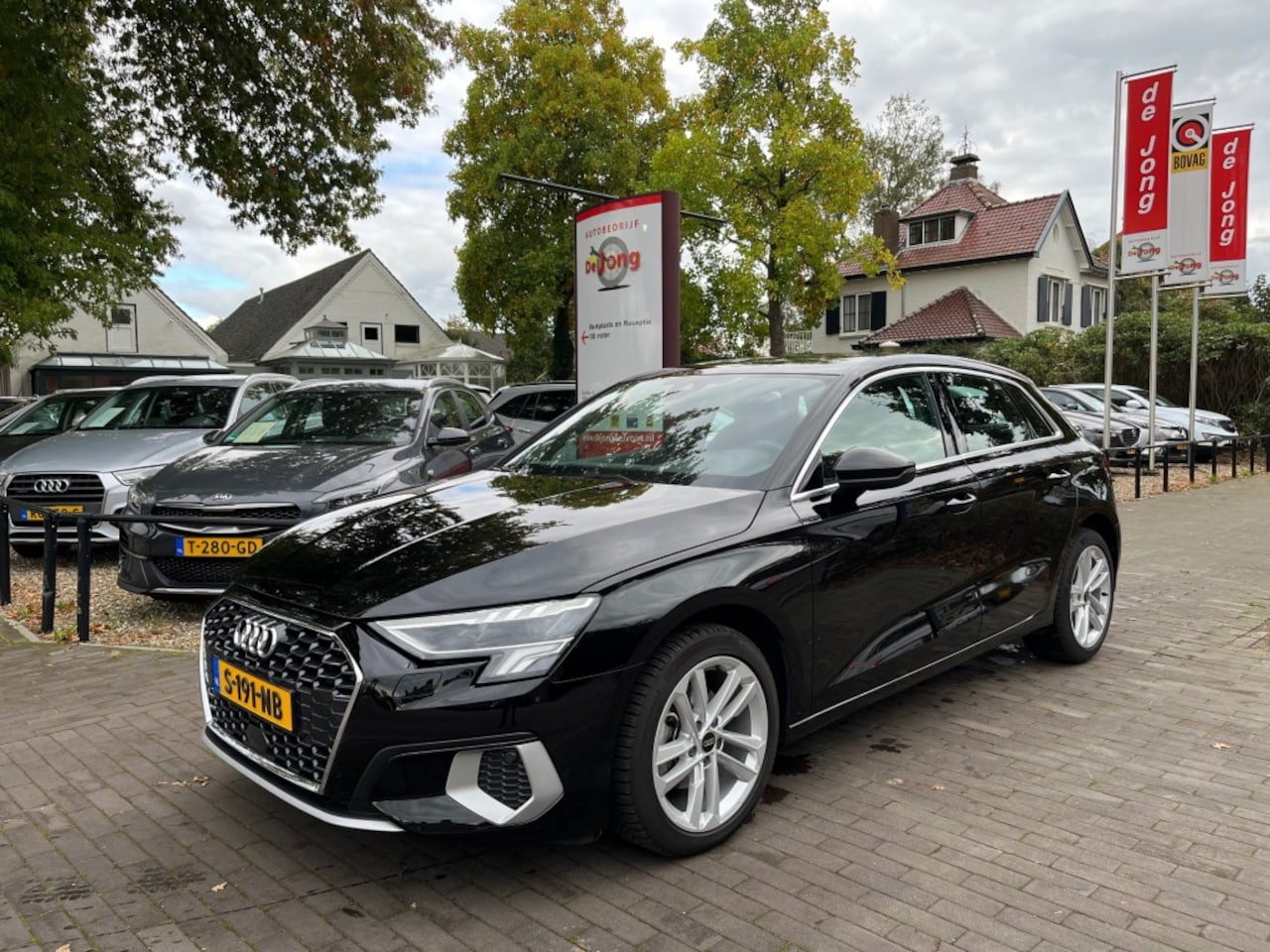 Audi A3 - 30 TFSI ADVANCED EDITION / DIGI. COCKPIT / CARPLAY / CAMERA - AutoWereld.nl