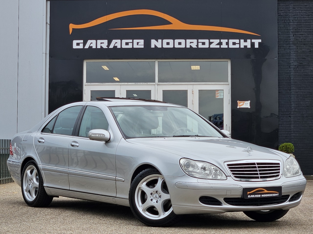 Mercedes-Benz S-klasse - 350 Prestige full optie's Maandag tot Vrijdag geopend van 09.00 tot 20.00 uur en Zaterdag - AutoWereld.nl