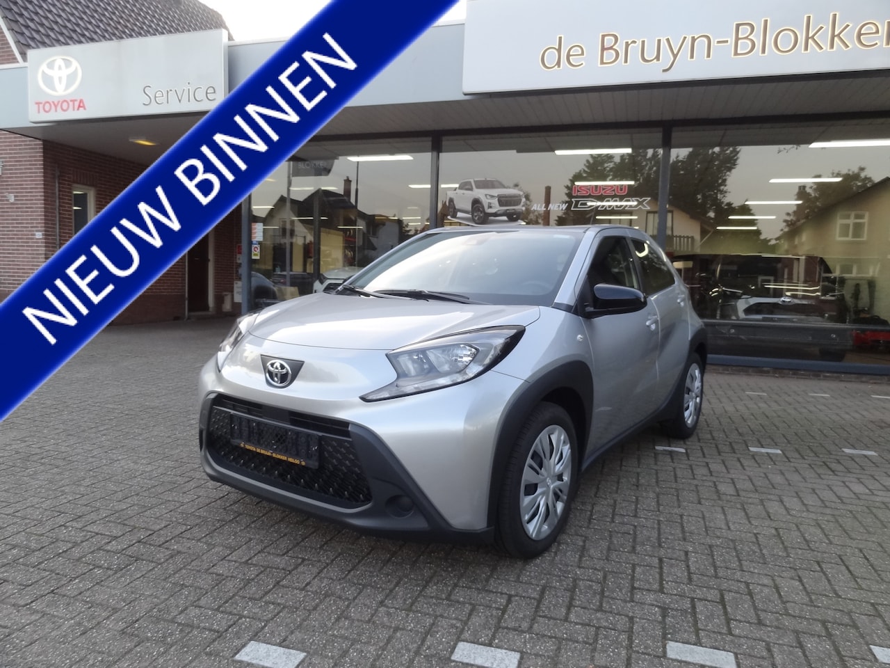 Toyota Aygo X - 1.0 VVT-i Automaat play Apple Carplay Android Auto / parkeercamera / 10 jaar garantie / au - AutoWereld.nl