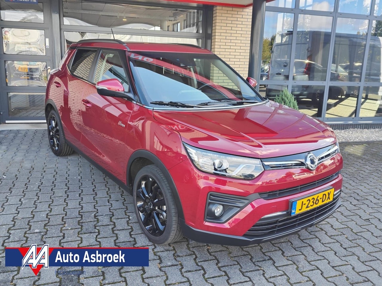 SsangYong Tivoli - 1.2 2WD Amber 1.2 2WD Amber - AutoWereld.nl