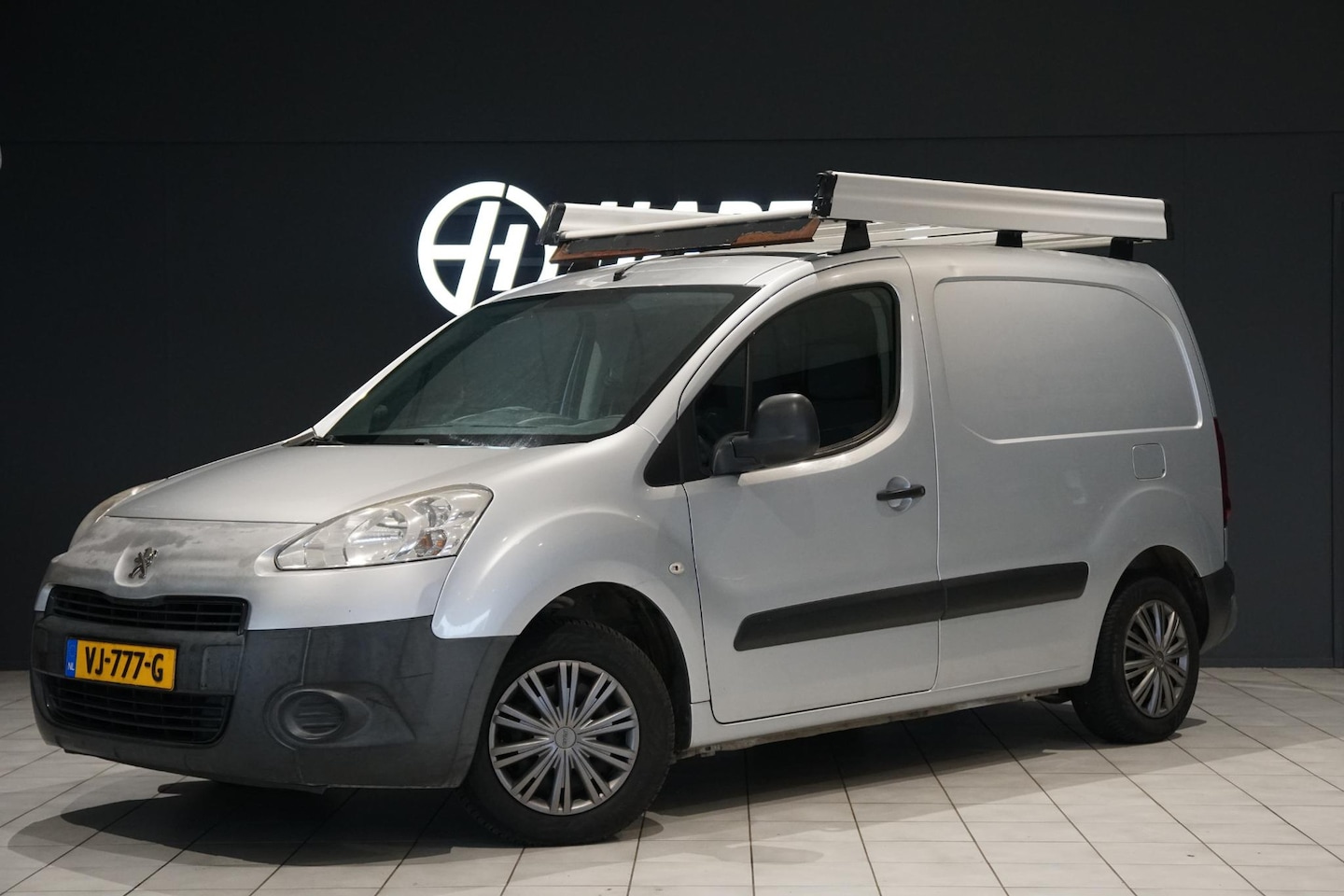 Peugeot Partner - 120 1.6 e-HDI L1 XT Profit + / TREKHAAK/ INBOUW/ - AutoWereld.nl