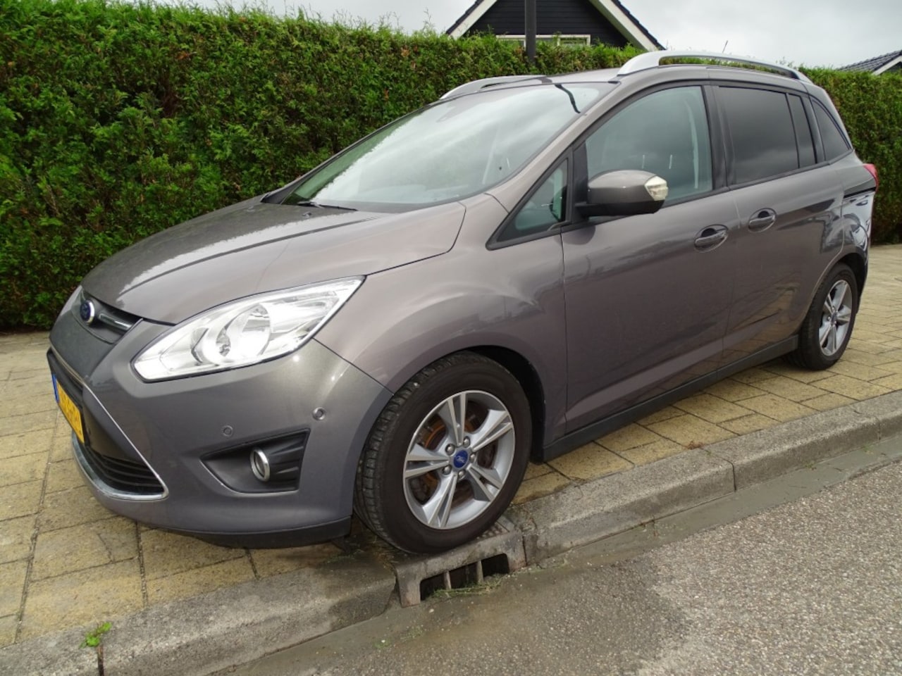 Ford Grand C-Max - EDITION PLUS-101861 Km - Airco-Cruise-Park assist-2 x schuif - AutoWereld.nl