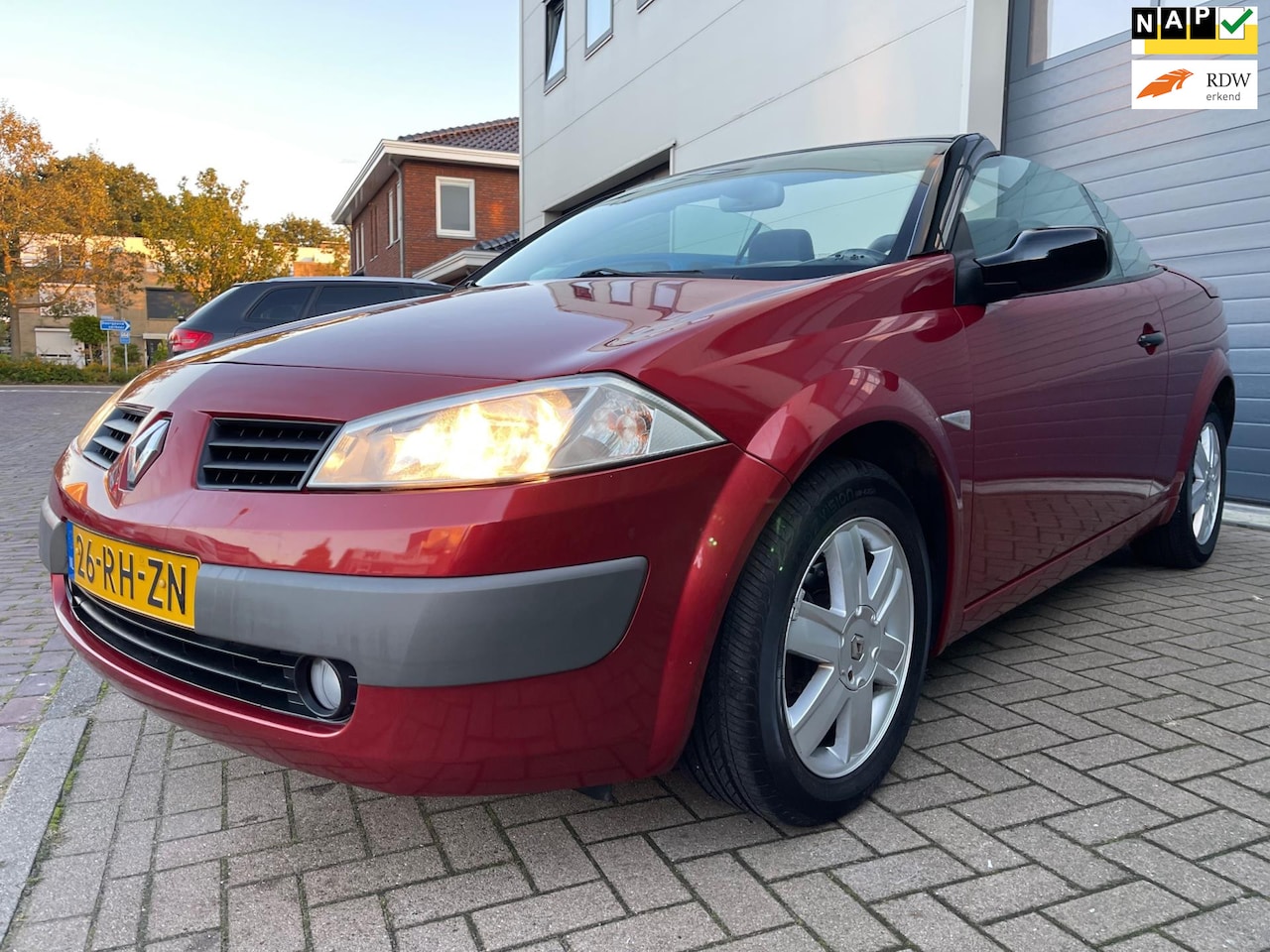 Renault Mégane coupé cabriolet - 2.0-16V Privilège Luxe/Automaat/PDC/2eigenaar/pano/Cruise-c/Climate-c/Nap - AutoWereld.nl