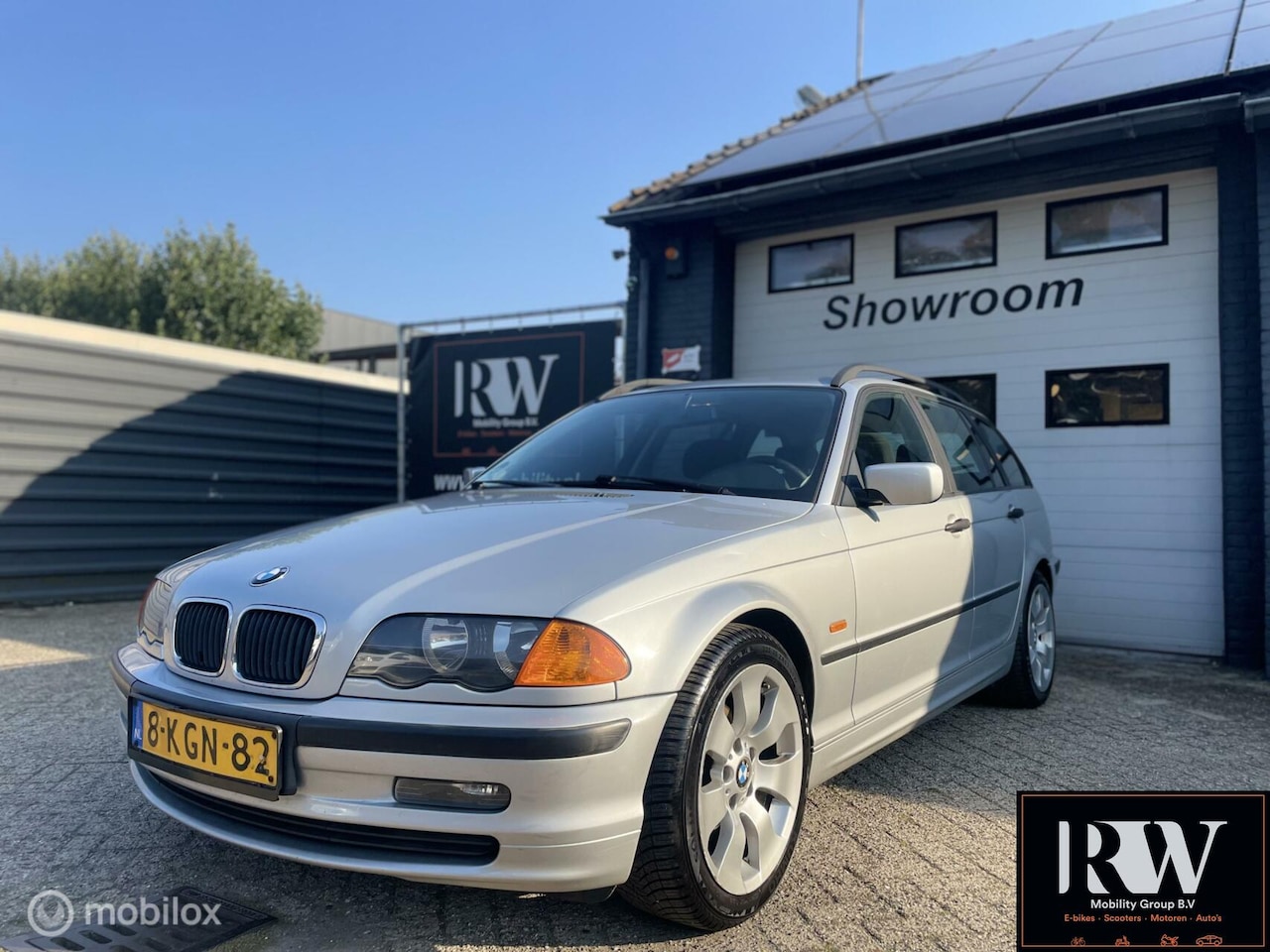 BMW 3-serie Touring - 318i 318i - AutoWereld.nl