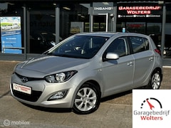 Hyundai i20 - 1.2i Business Edition airco 5drs nieuwe apk