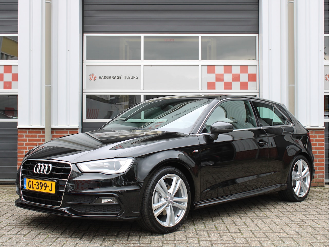 Audi A3 Sportback - 1.4 TFSI CoD 150PK Ambition Pro Line S 3X S-Line /NAVI/Bi-Xenon/18'LM/LED/CV/Drive Select/ - AutoWereld.nl