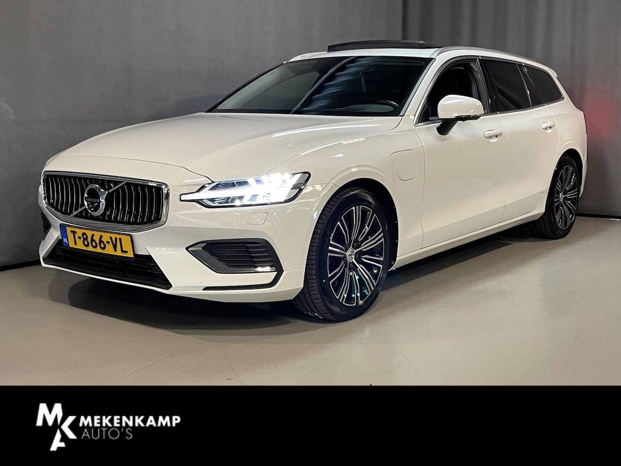 Volvo V60 - 2.0 T6 Twin Engine AWD Inscription 18"/Panoramadak/Harman Kardon/Head-up display/Cruise ad - AutoWereld.nl