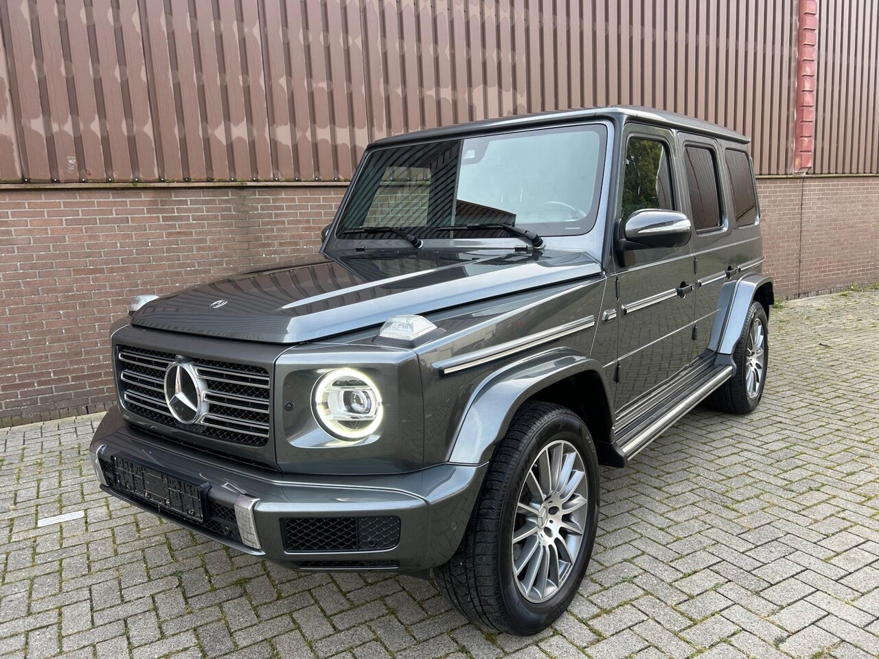 Mercedes-Benz G-klasse - 350 d AMG Pano 360 Burmester Massage - AutoWereld.nl