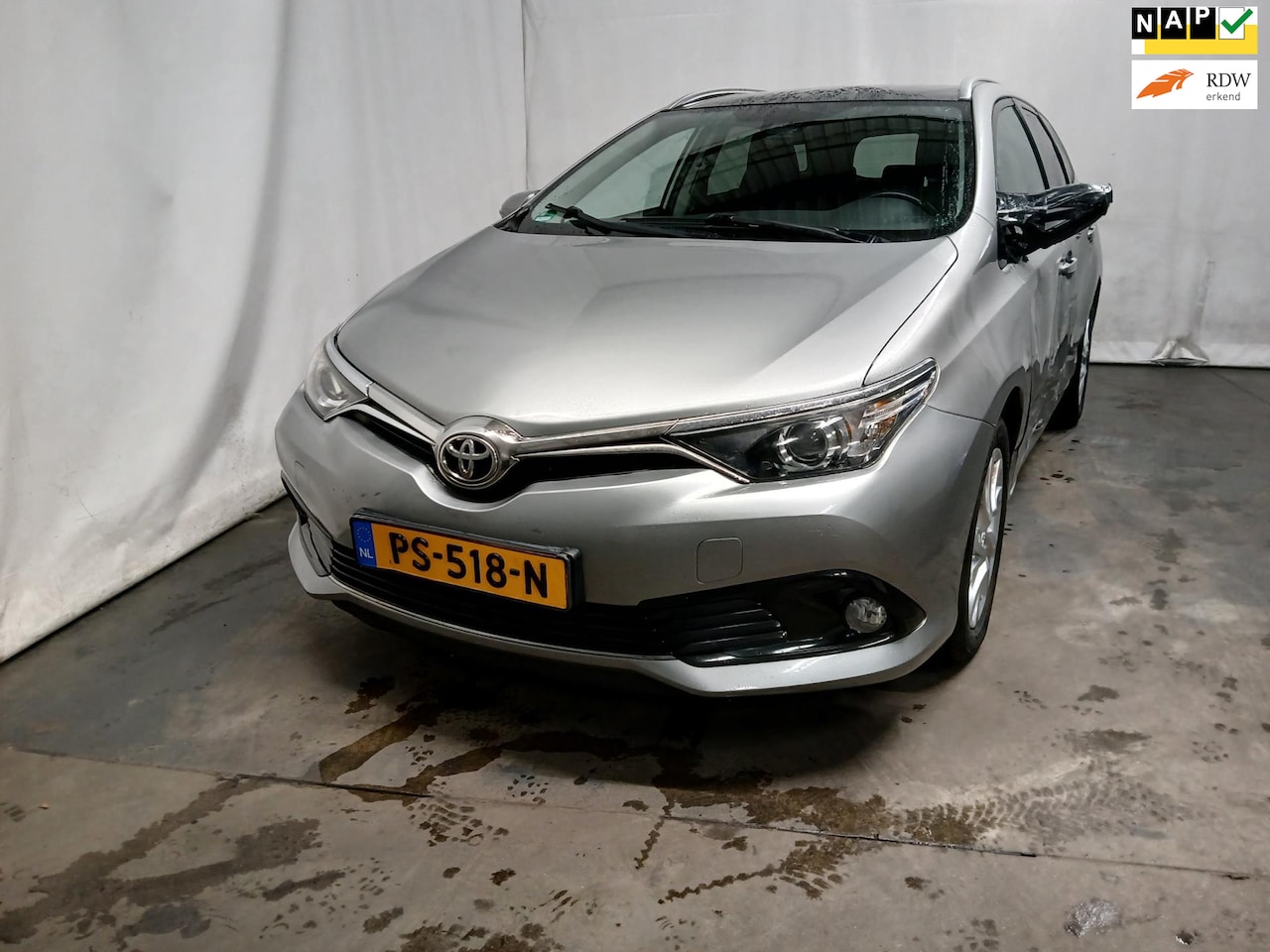 Toyota Auris Touring Sports - 1.2T Business Pro - Airco - Cruise - Navi - Export - AutoWereld.nl