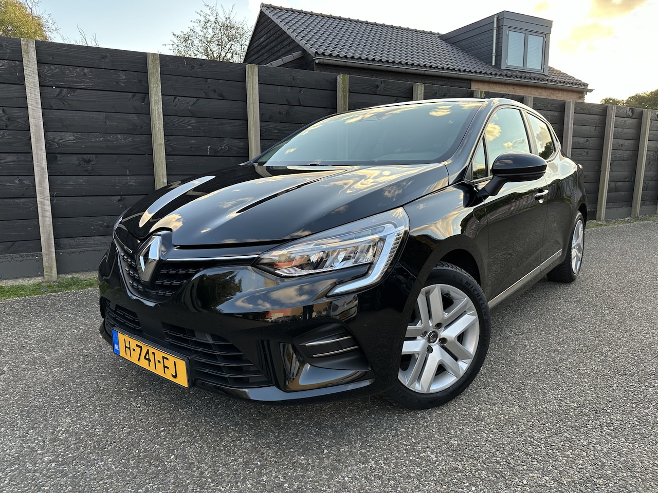 Renault Clio - 1.0 TCe Zen NL-auto - AutoWereld.nl