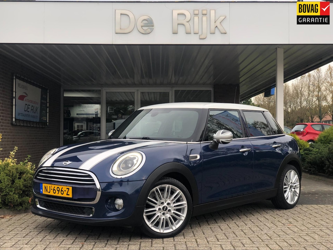 MINI Cooper - Mini 1.5 Chili Serious Business | Half leder, Stoelverw., Climate, Cruise, 17'' LMV | - AutoWereld.nl