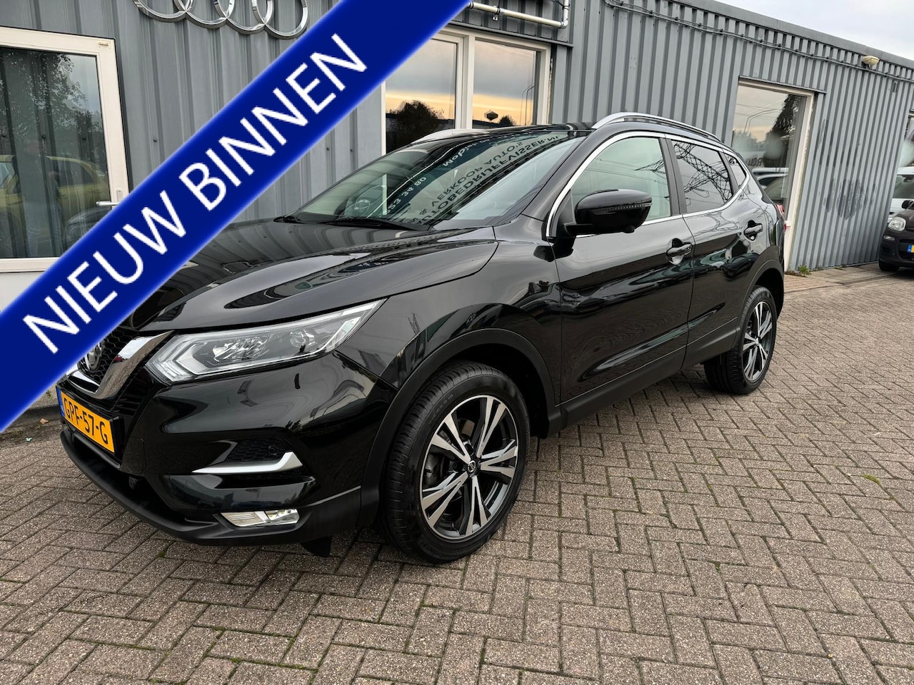 Nissan Qashqai - 1.2 N-Connecta navi panoramadak - AutoWereld.nl