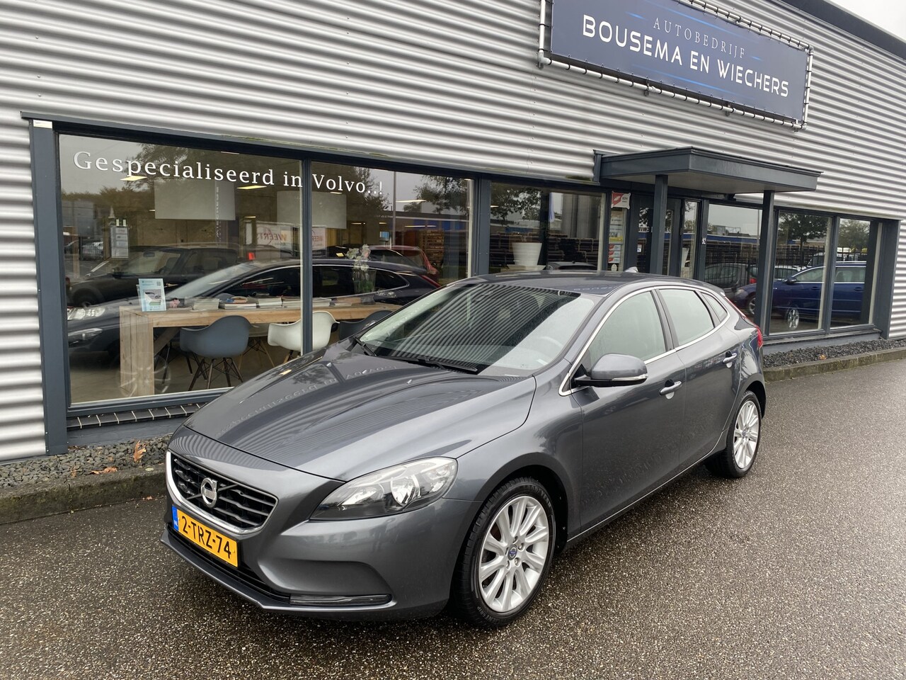 Volvo V40 - 1.6 T2 Momentum Clima+PDC+Nav - AutoWereld.nl